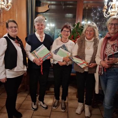 Die geehrten Ehrenamtlichen mit Koordinatorin Monika Seckmeyer