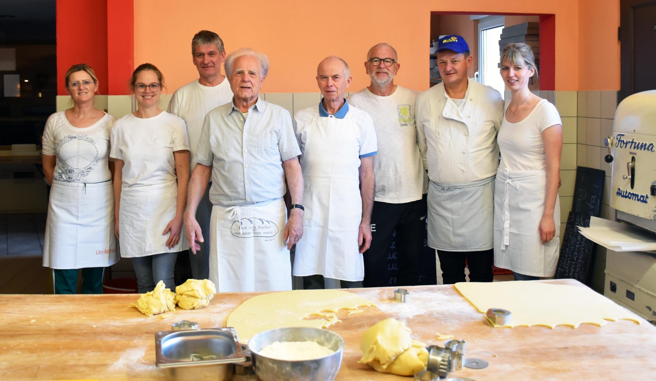 v.l. Hajrija Erner, Franziska Dürbeck, Norbert Linz, Engelbert Erner, Willi Düngfelder, Wolfgang Erner, Simon Löblein, Johanna Düngfelder