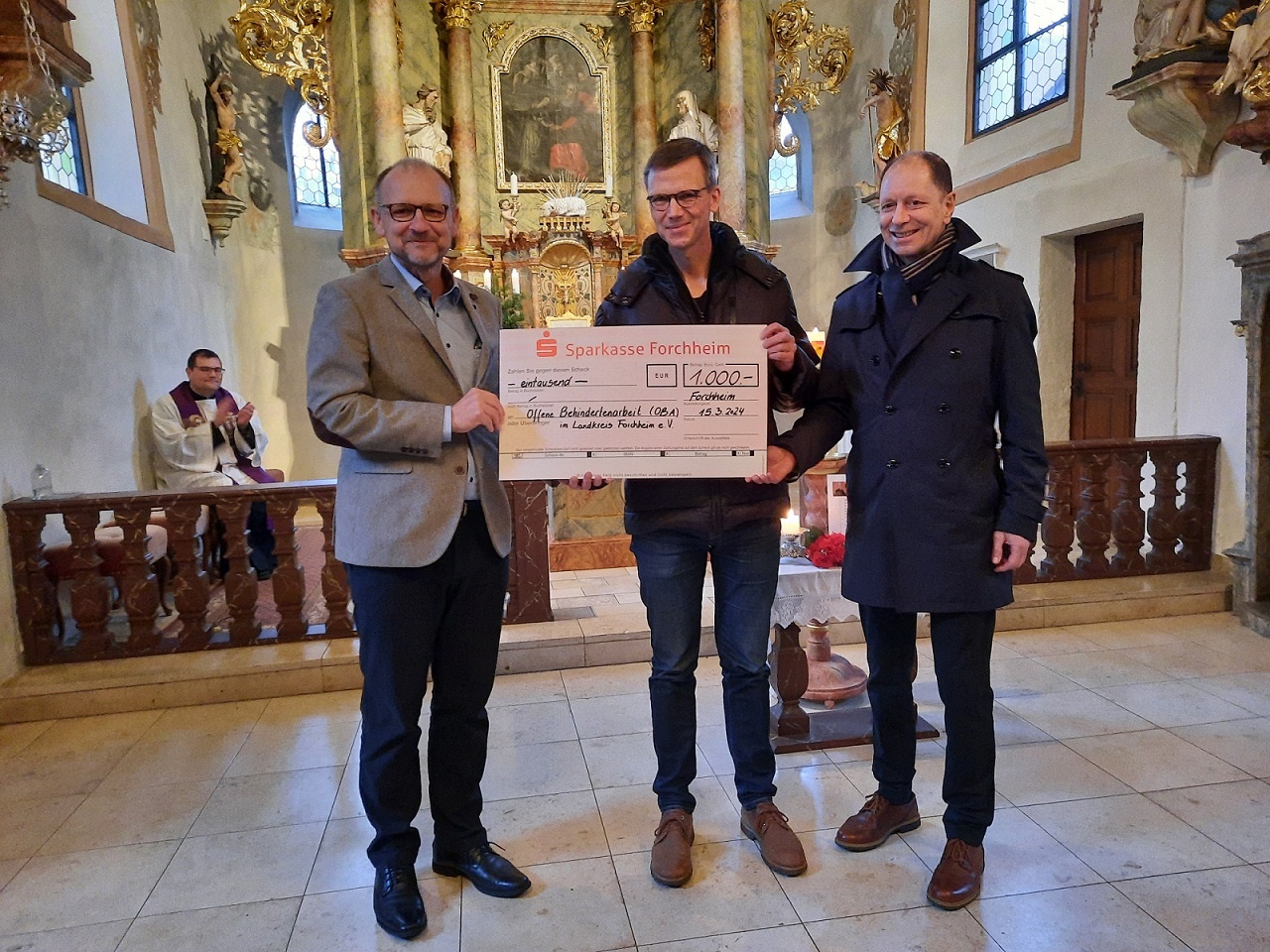 Scheckübergabe Dr. Boß Stiftung